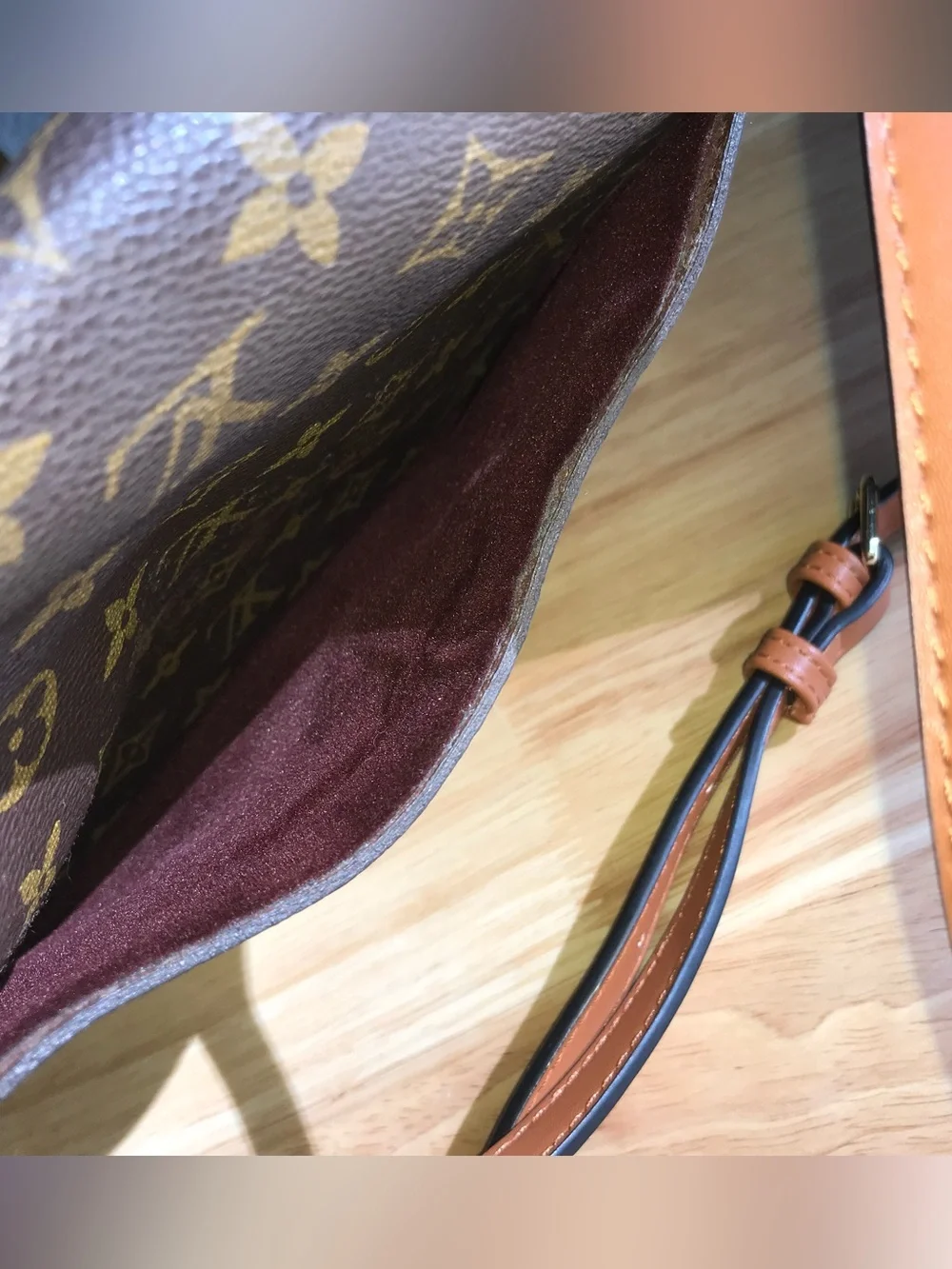 ✅Louis Vuitton GM size ST. CLOUD Monogram BAG - Picture 10 of 12